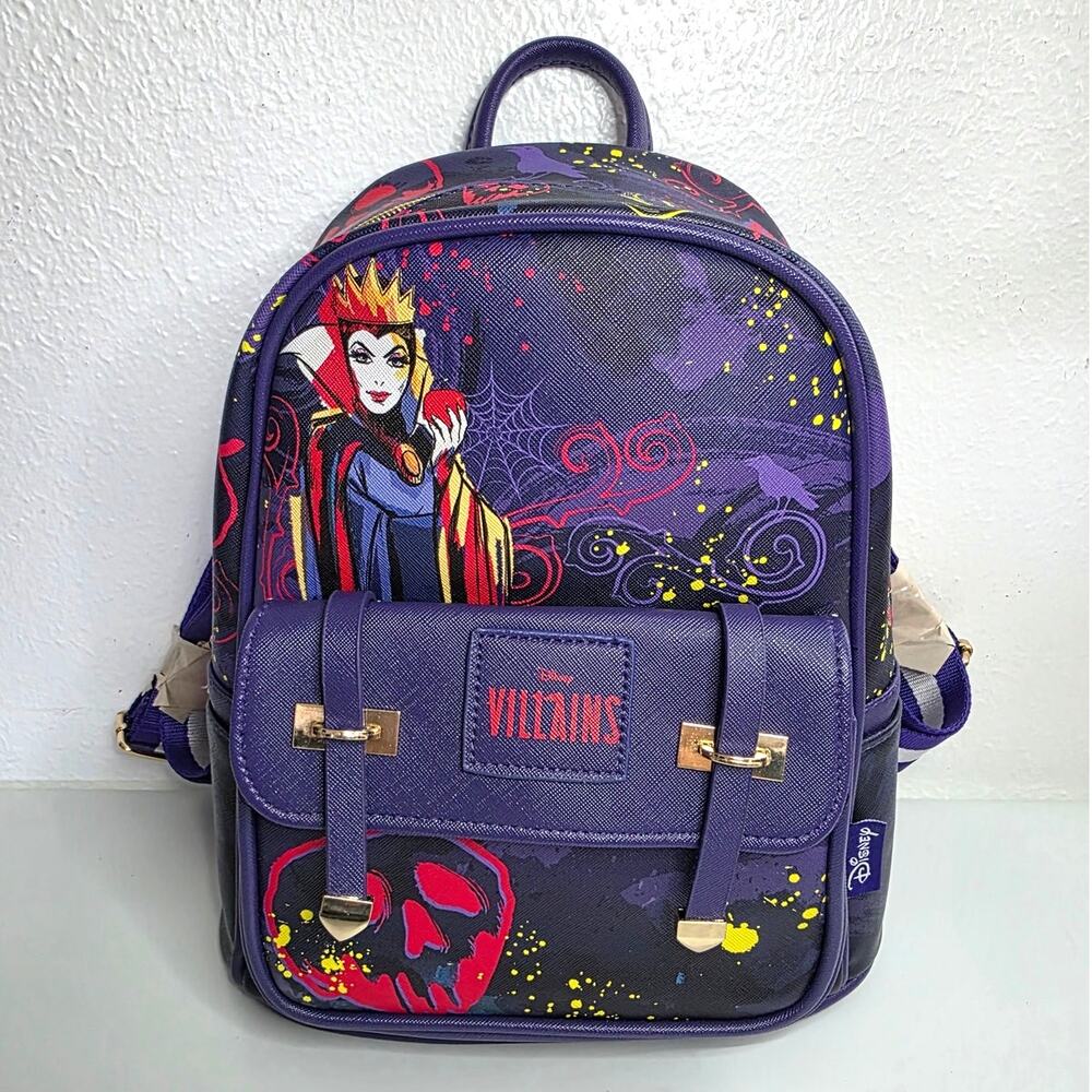Wondapop Disney Villains Evil Queen Show White Poison Apple Mini Backpack Nag